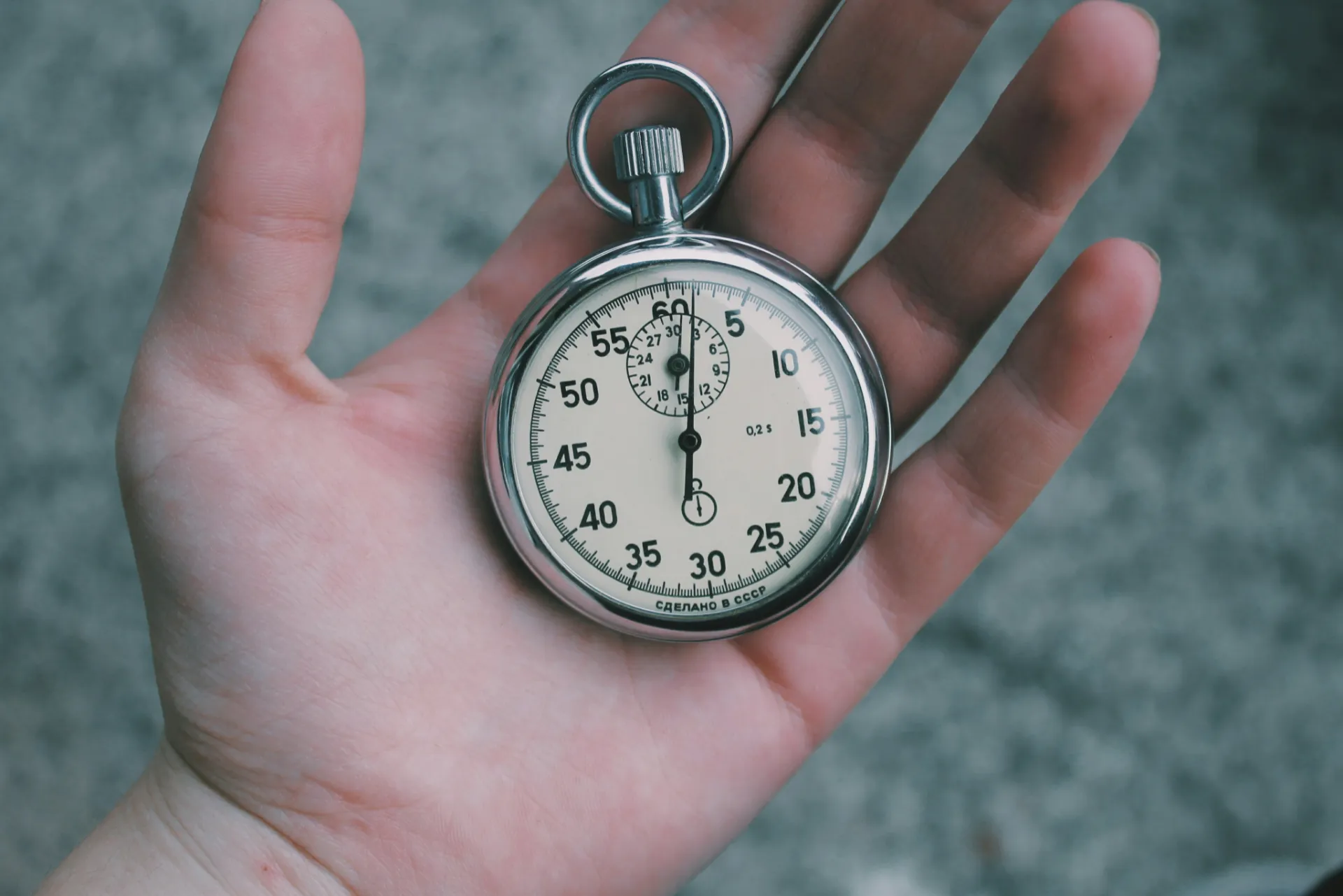 How Cravings Actually Work (and the 4-Minute Rule)